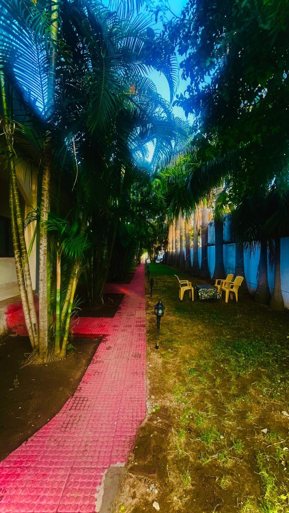 Hotel Jungle Palace Resort Umariā Exteriér fotografie
