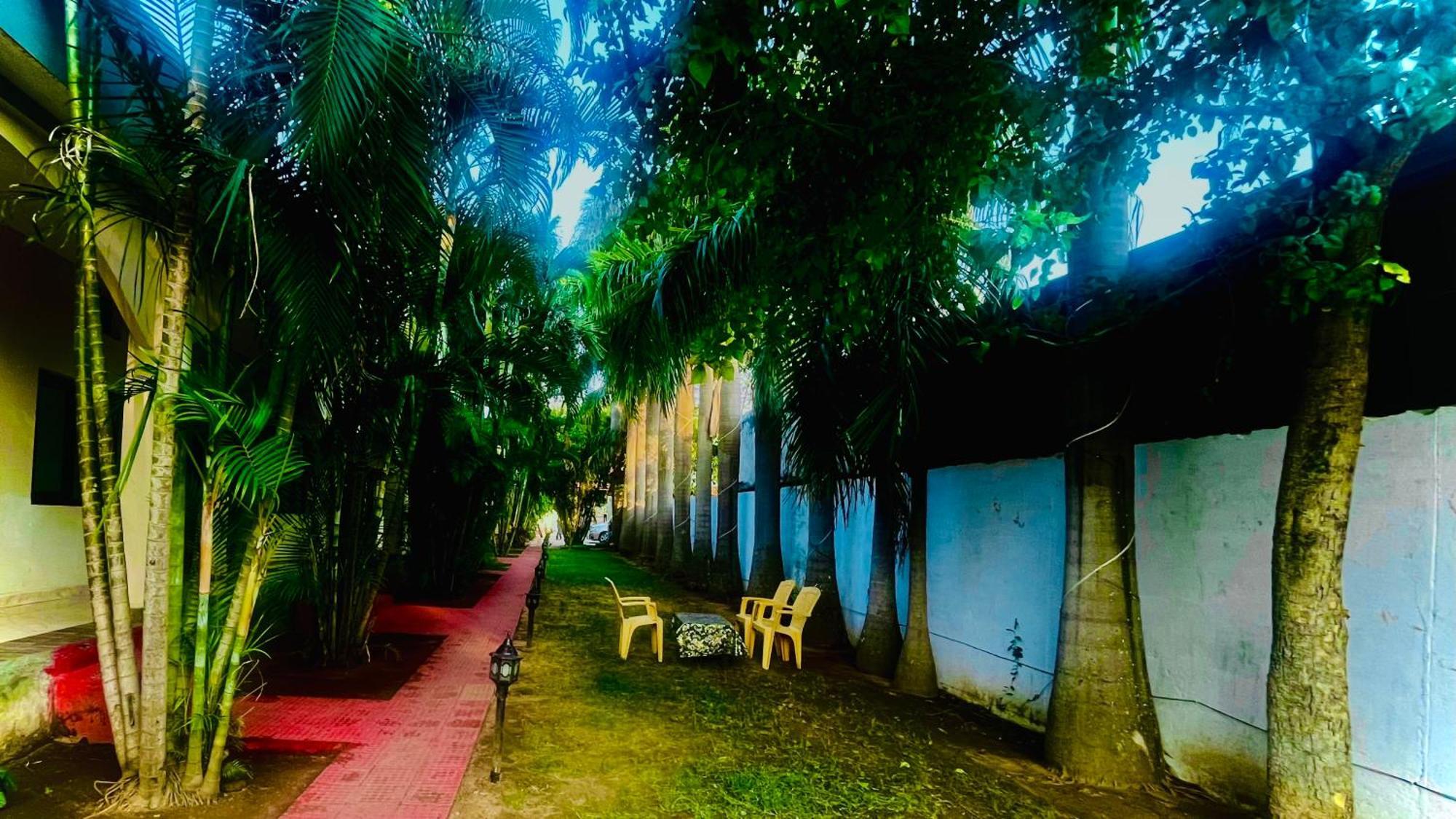 Hotel Jungle Palace Resort Umariā Exteriér fotografie